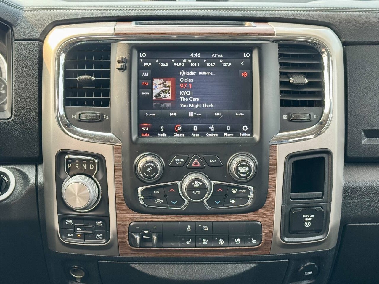 Used 2018 RAM 1500 Laramie AWD/4WD image 16