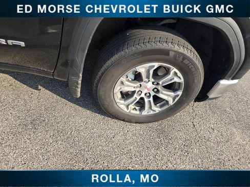 Certified 2025 GMC Sierra 1500 SLT AWD/4WD image 12
