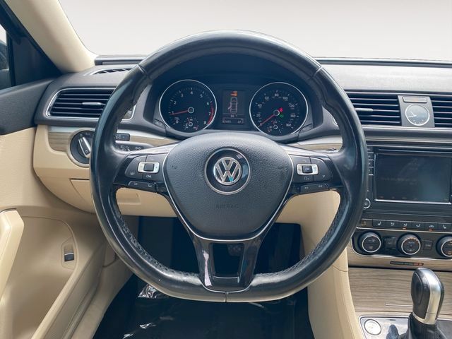 Used 2017 Volkswagen Passat 1.8T SE FWD image 12