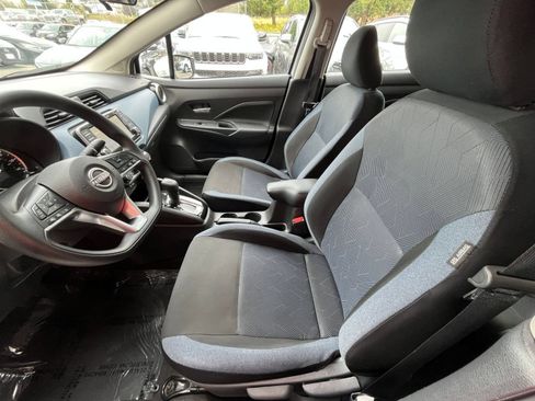 Used 2025 Nissan Versa SV FWD image 26