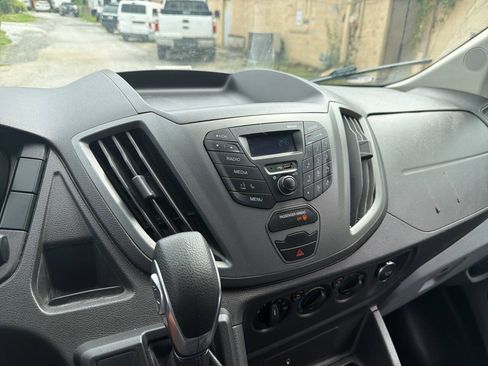 Used 2019 Ford Transit 150 130 Medium Roof RWD image 18