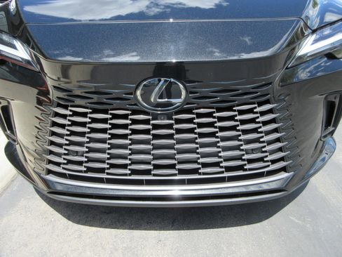 Used 2025 Lexus RX 350 w/ Convenience Package AWD/4WD image 16