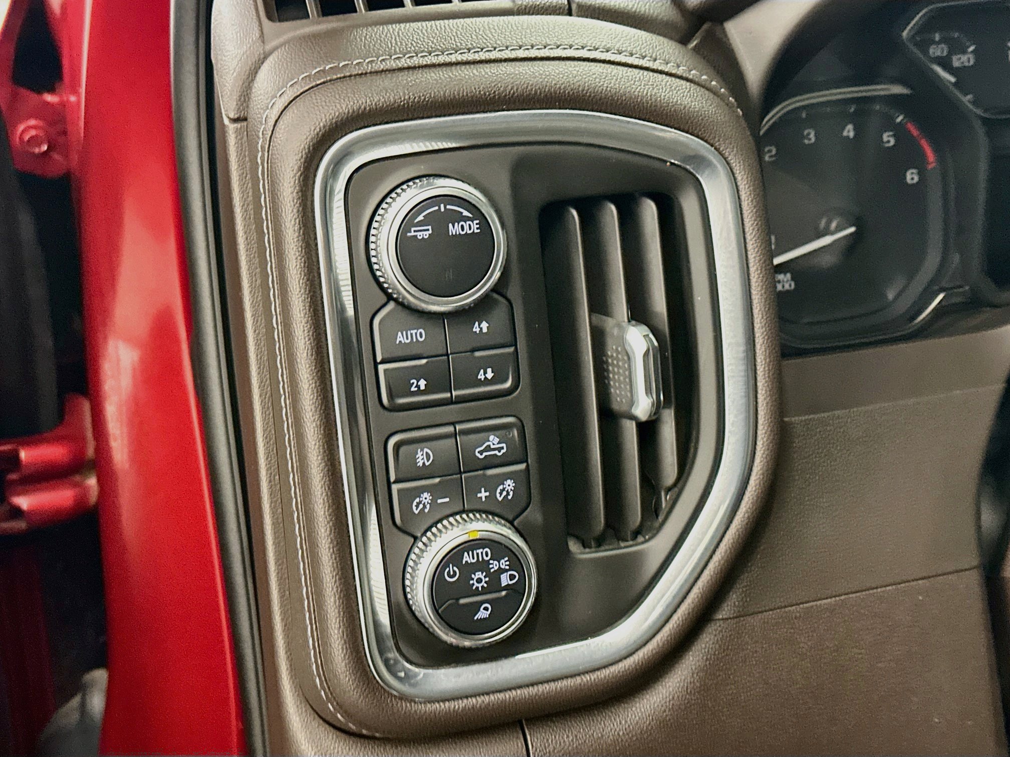 Used 2021 GMC Sierra 1500 SLT AWD/4WD image 17
