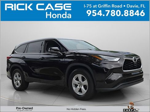 Used 2022 Toyota Highlander L FWD image 1