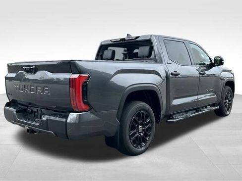 Used 2024 Toyota Tundra Limited AWD/4WD image 5