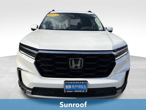 Used 2023 Honda Pilot Touring image 11