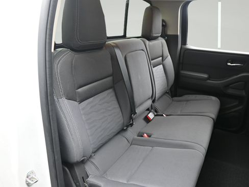 Used 2023 Nissan Frontier SV w/ SV Convenience Package RWD image 13
