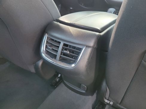 Used 2024 Chevrolet Malibu LT image 19