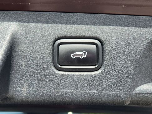 Used 2022 Hyundai Palisade SEL w/ 8P Bench Seat Package image 9