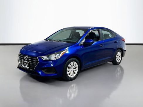 Used 2018 Hyundai Accent SE FWD image 3