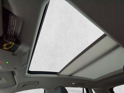 New 2026 Volkswagen Tiguan SE image 14