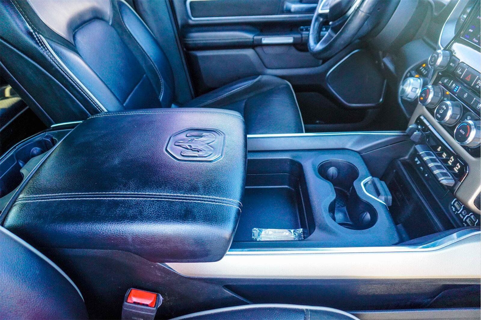Used 2019 RAM 1500 Laramie AWD/4WD image 22