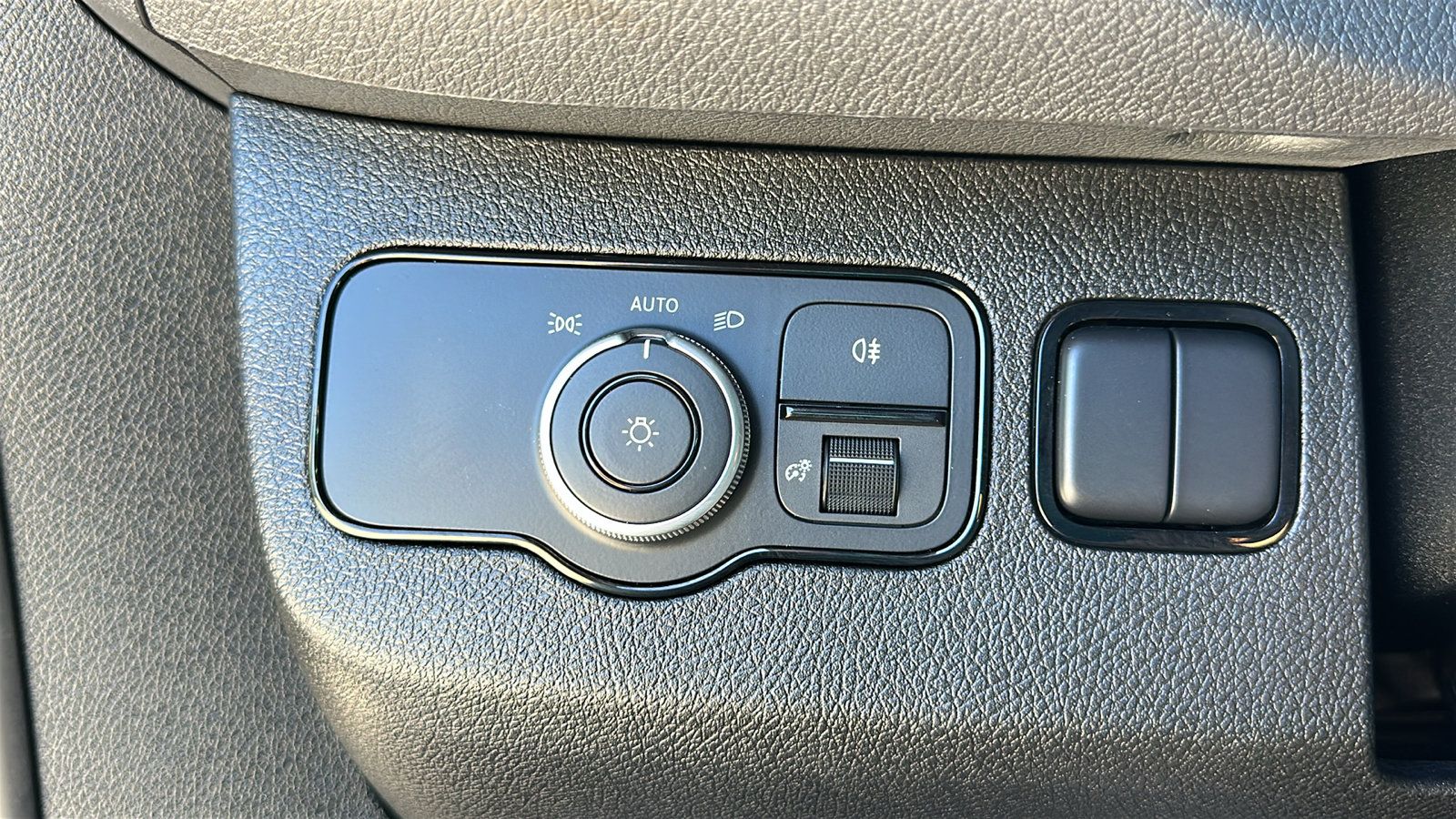 Used 2023 Mercedes-Benz Sprinter 2500 image 12