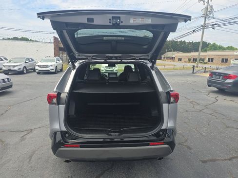 Used 2019 Toyota RAV4 XSE w/ XSE Weather Package AWD/4WD image 17