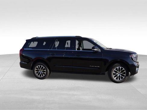 Certified 2025 Ford Expedition Max Platinum image 4