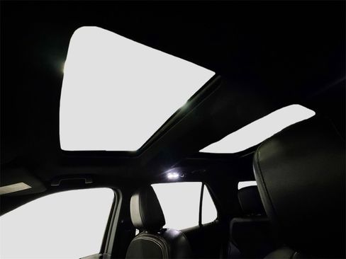 Used 2018 Ford Explorer XLT w/ Equipment Group 202A image 24