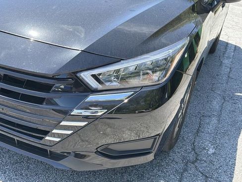Certified 2025 Nissan Versa S w/ S Plus Package FWD image 3