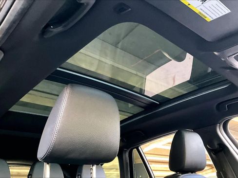 Used 2021 BMW X1 sDrive28i w/ Convenience Package image 13