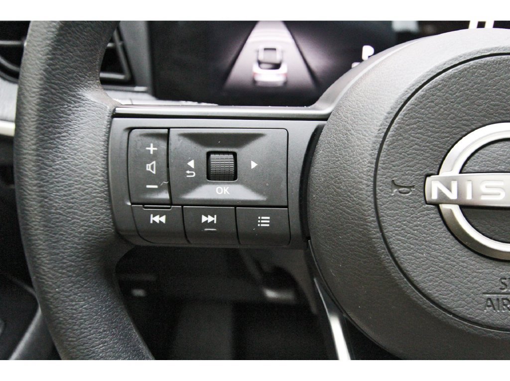 Used 2026 Nissan Kicks SV w/ SV Premium Package FWD image 18