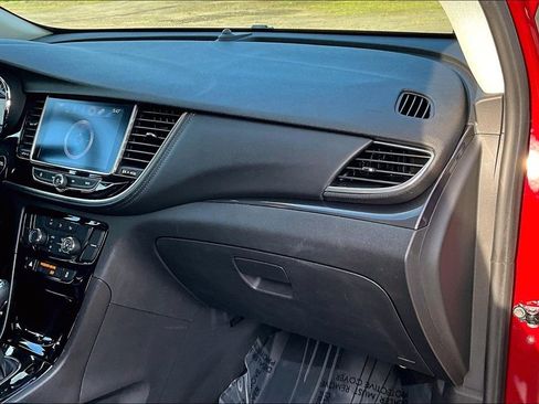 Used 2021 Buick Encore Preferred AWD/4WD image 19