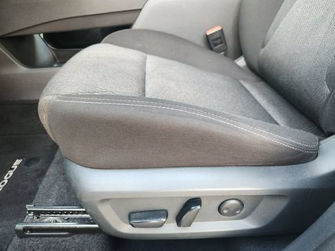 Used 2025 Nissan Rogue SV FWD image 22