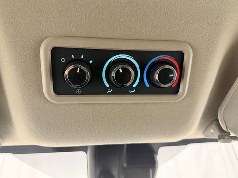 Used 2019 Chevrolet Express 3500 LT w/ LT Preferred Equipment Group image 32