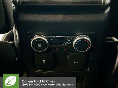 Used 2020 Ford Explorer XLT w/ Equipment Group 202A image 28