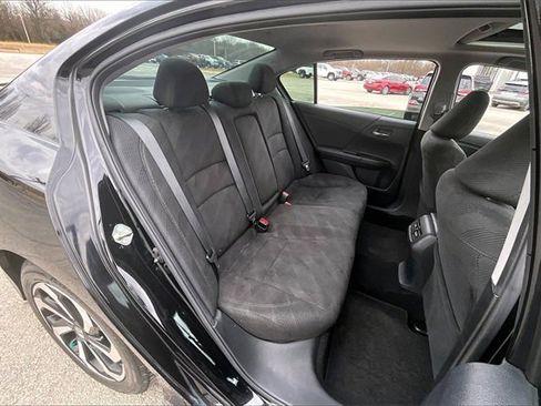 Used 2017 Honda Accord EX image 24