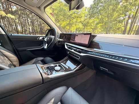 Used 2024 BMW X7 xDrive40i AWD/4WD image 22