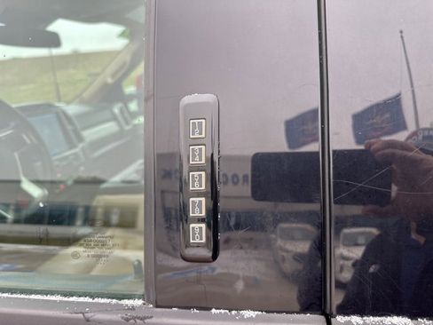 Used 2022 Ford F250 Lariat w/ Lariat Value Package image 11