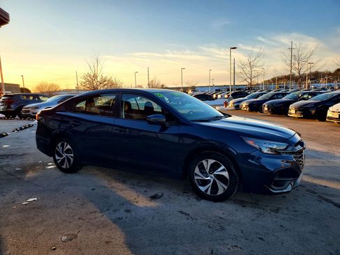 Used 2023 Subaru Legacy Premium image 3