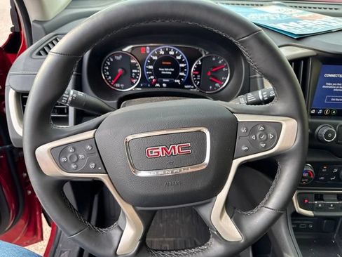 Used 2024 GMC Terrain Denali w/ Denali Premium Package AWD/4WD image 30