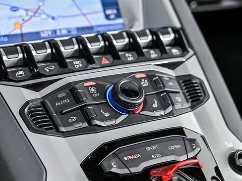 Used 2019 Lamborghini Aventador S AWD/4WD image 30