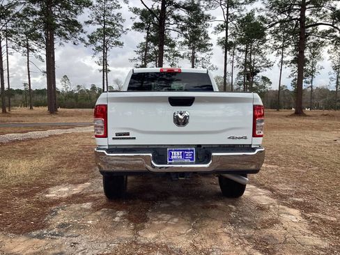 Used 2024 RAM 2500 Big Horn AWD/4WD image 4