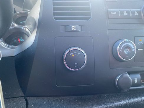 Used 2014 GMC Sierra 2500 SLE w/ SLE Preferred Package image 9