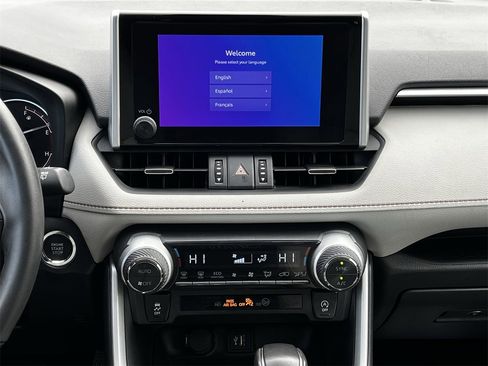 Used 2023 Toyota RAV4 XLE Premium image 15