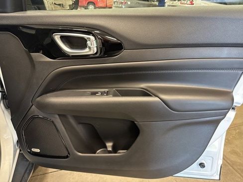 New 2025 Jeep Compass Latitude w/ Sun & Sound Group image 8