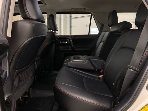 Used 2016 Toyota 4Runner SR5 image 18