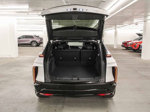 Used 2025 Cadillac Lyriq Sport image 26