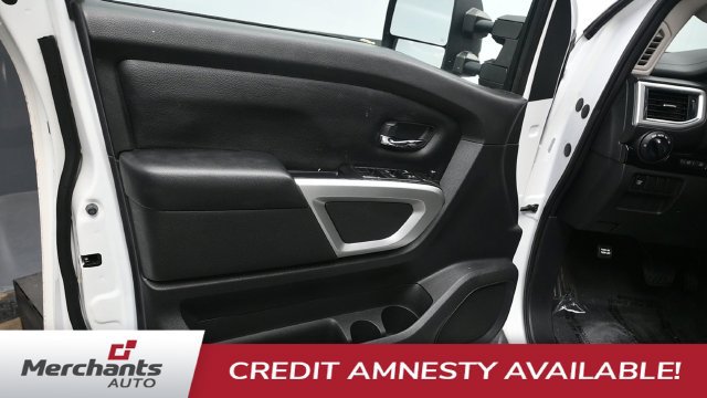 Used 2021 Nissan Titan SV AWD/4WD image 16