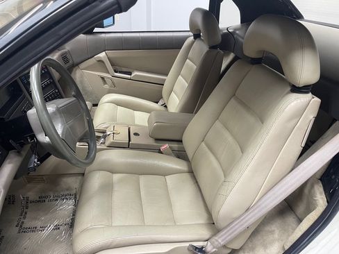 Used 1992 Cadillac Allante FWD image 28