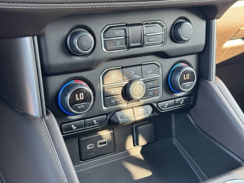 Used 2024 Chevrolet Tahoe LT image 38