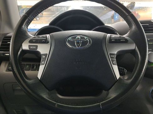 Used 2012 Toyota Highlander Limited w/ Tow Pkg image 16