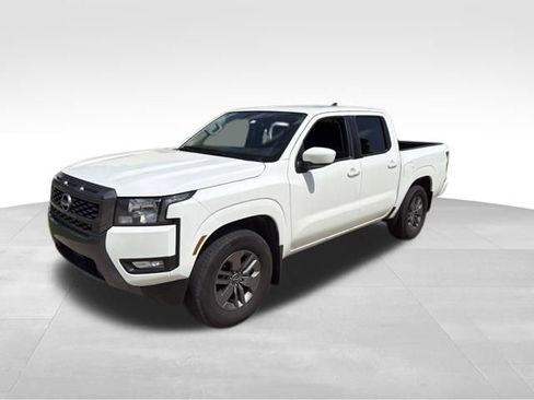 Used 2025 Nissan Frontier SV w/ SV Convenience Package RWD image 8