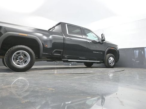 Used 2022 GMC Sierra 3500 Denali w/ Denali Ultimate Package AWD/4WD image 41