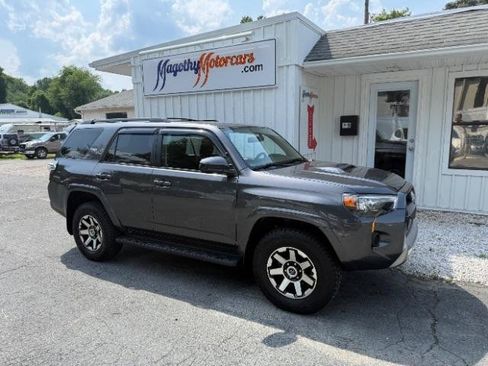 Used 2019 Toyota 4Runner TRD Off-Road AWD/4WD image 1
