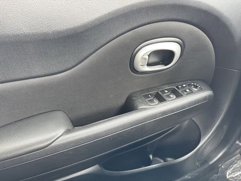Used 2014 Kia Soul + image 27