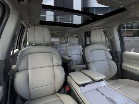 New 2026 Lincoln Navigator L Reserve w/ Jet Appearance Package image 10