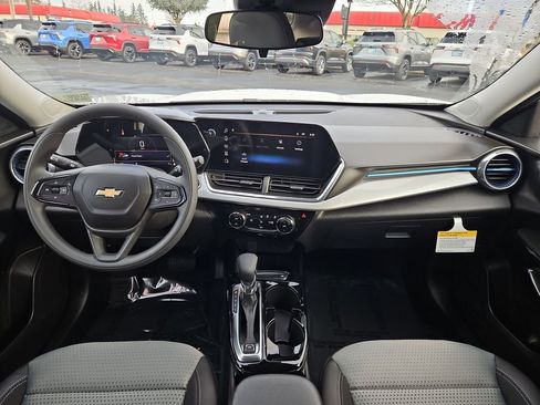 New 2026 Chevrolet Trax LT image 22