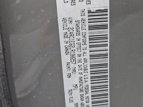 Used 2020 Chrysler Pacifica Touring-L Plus image 38